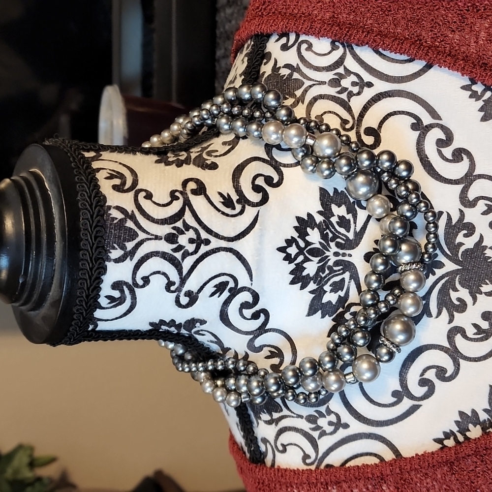 Ann tylor factory necklace new